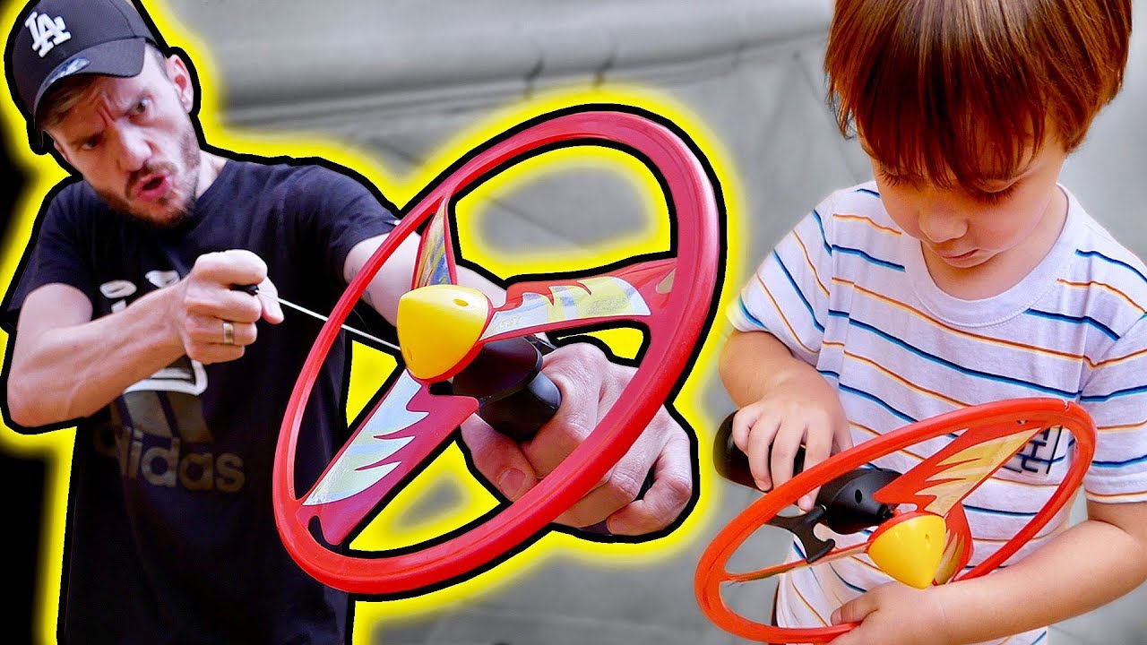 BOOMERANG DE BRINQUEDO QUE VOA COMO HELICÓPTERO!! Toys for Kids
