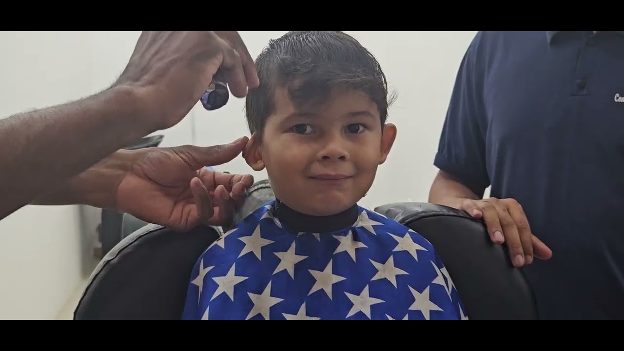 Dia de cortar o cabelo com Jader. Os irmãos foram juntos: Mateus e Matias ❤️