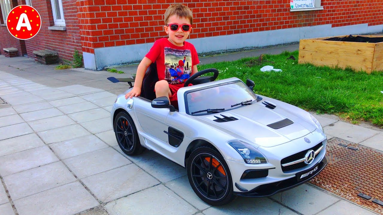 Super-H&eacute;ros Adam Conduit Voiture Electrique