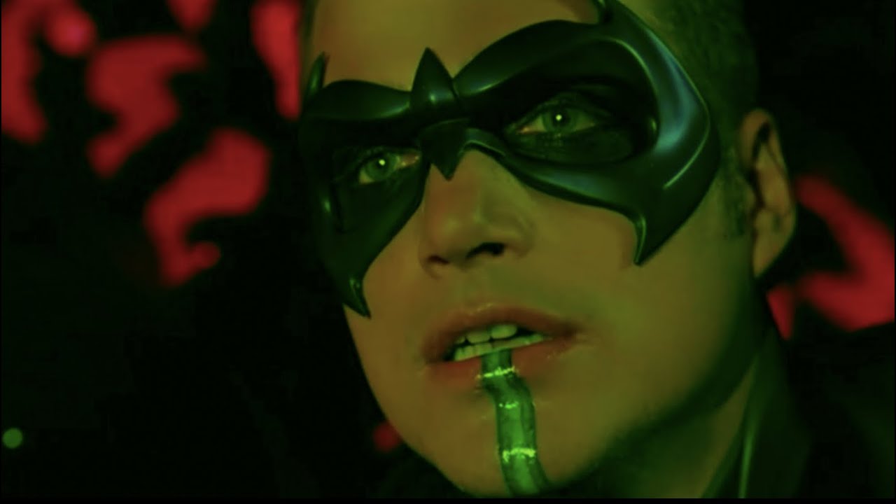 Poison Ivy Kills Robin
