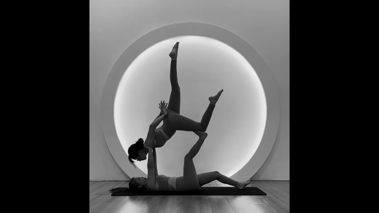 Couples yoga 