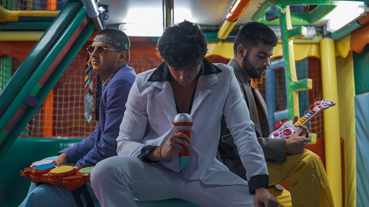 Roger BG - Llámame este viernes🌈 [Ambivalencia] (Videoclip)