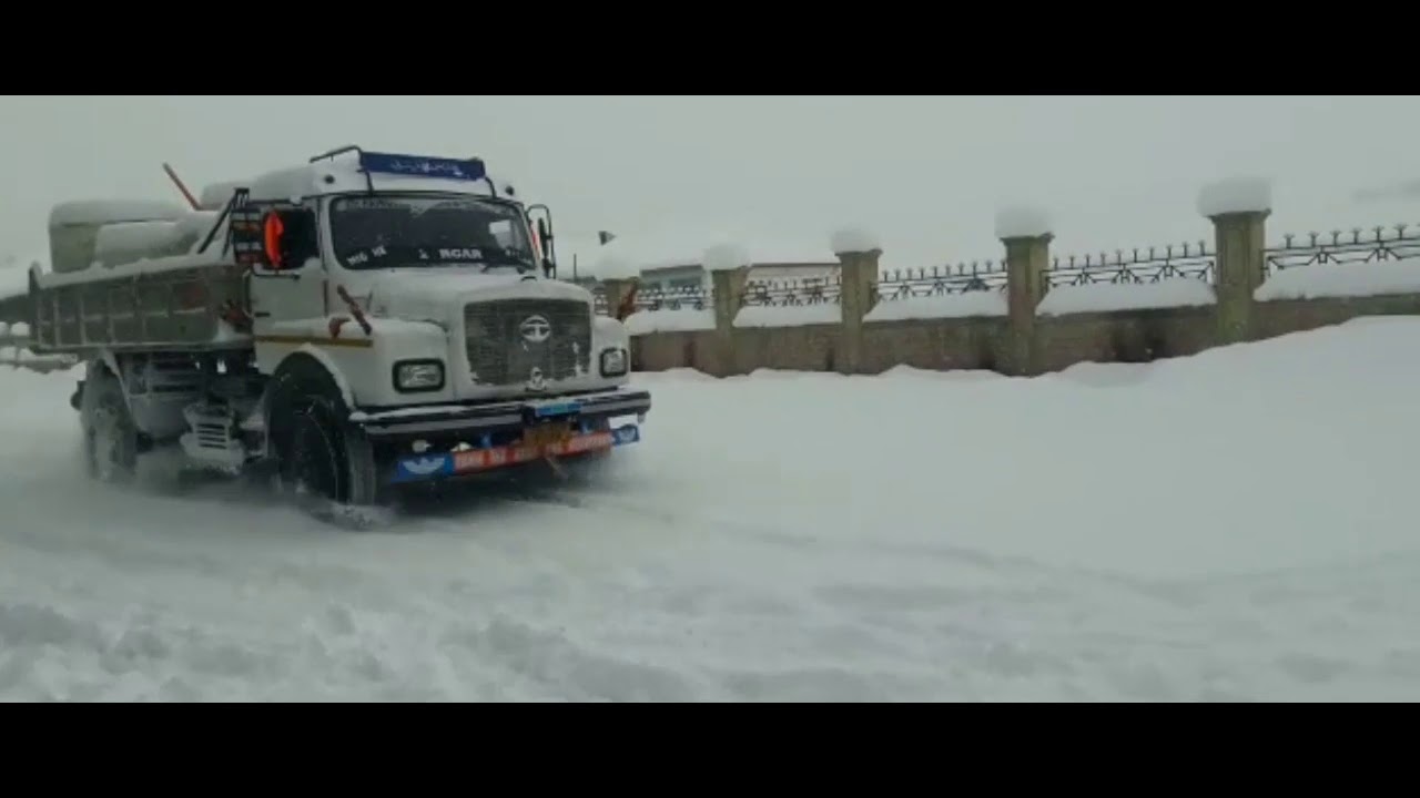 Snow falls at Drass Kargil, Ladakh