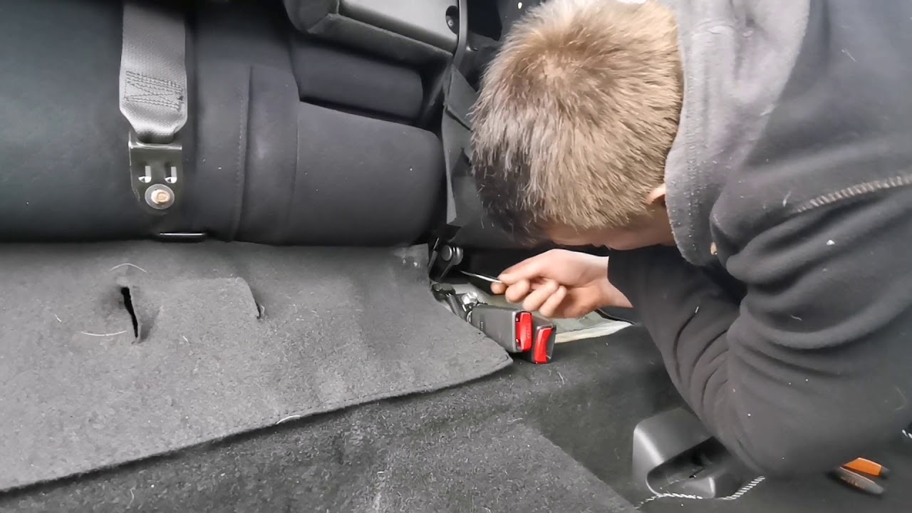 How to remove passenger seat, drivers seat, front seats, rear seat on a Honda Civic 2007 Mk8.