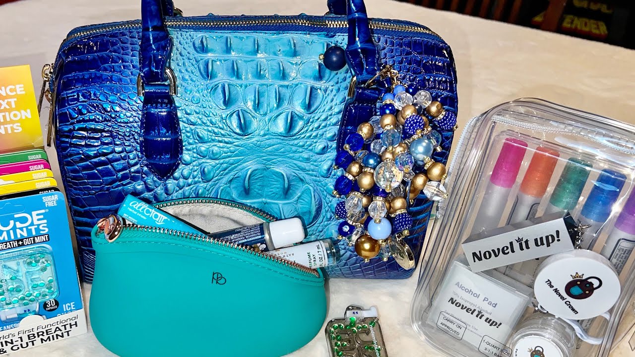 What's in My Brahmin Ambre Stacy Satchel? Beautiful Blues! WIMB!?