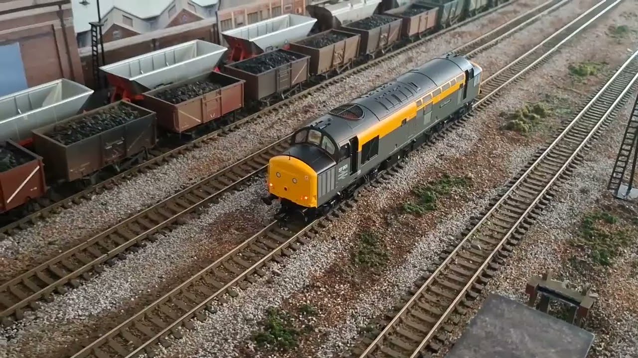 Bachmann Class 37 37201 DCC Sound fitted Deluxe very cheap purchase  2025 Stafford show purchases