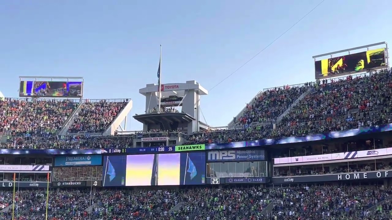 12th Man flag KJ Wright seattle Seahawks Russell Wilson first game back!