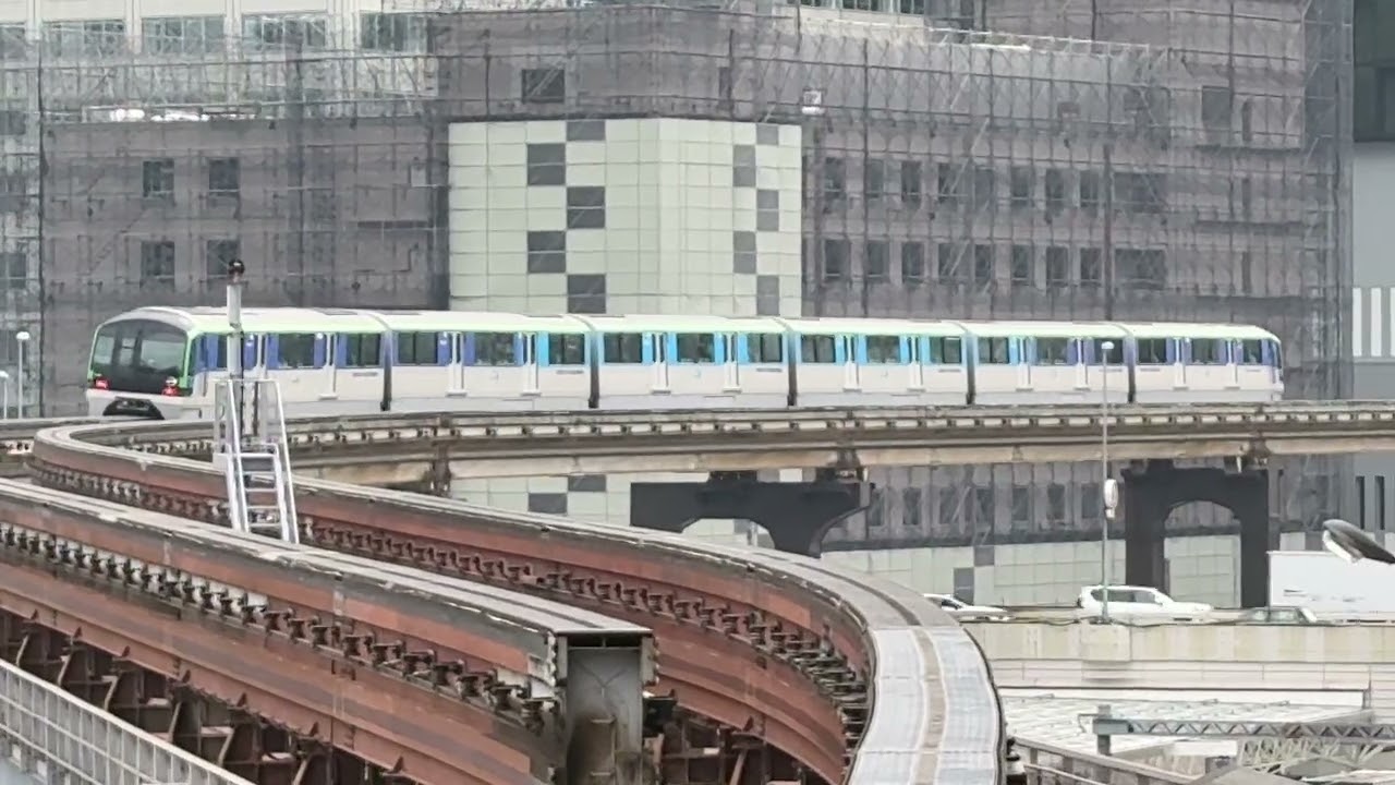 東京モノレール発着シーン@浜松町駅