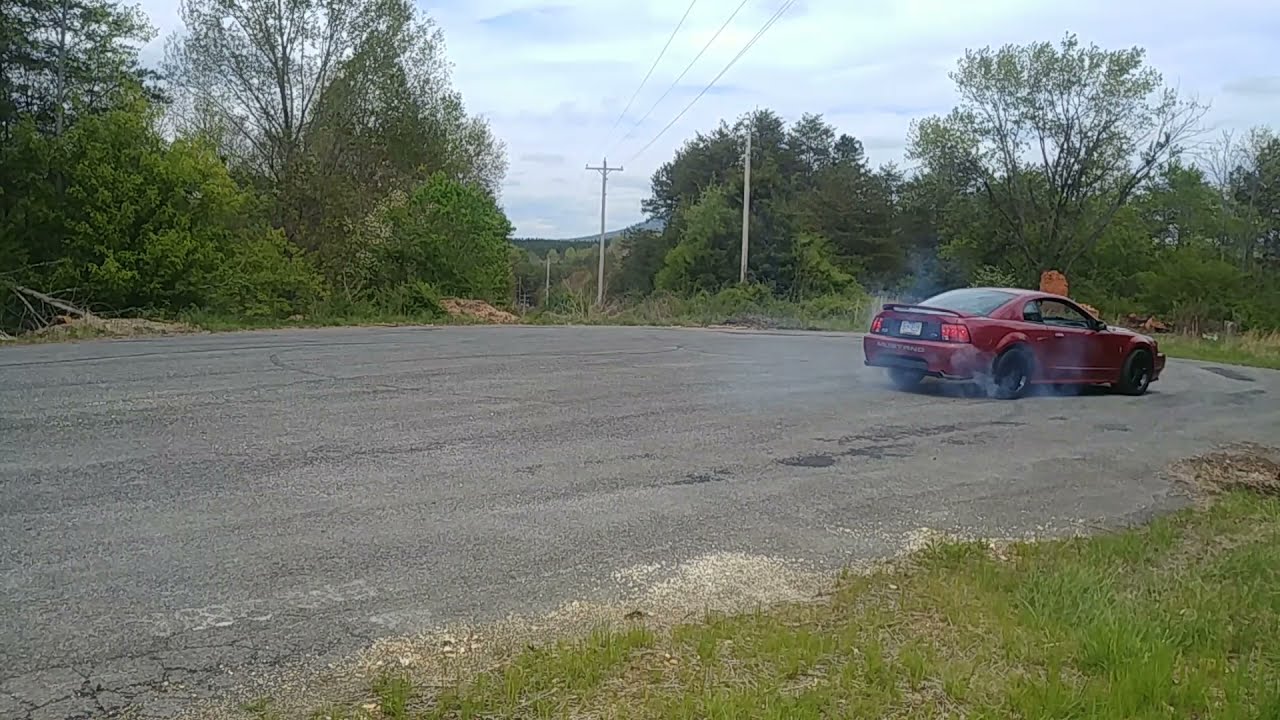 Donuts in the 'Stang - 2000 Mustang 3.8 v6 8.8 lsd