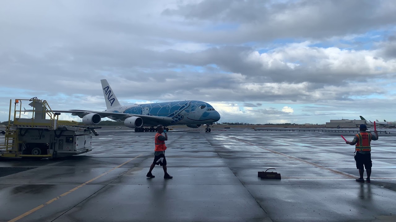 ANA A380型機「フライング・ホヌ」がホノルルに初着陸！