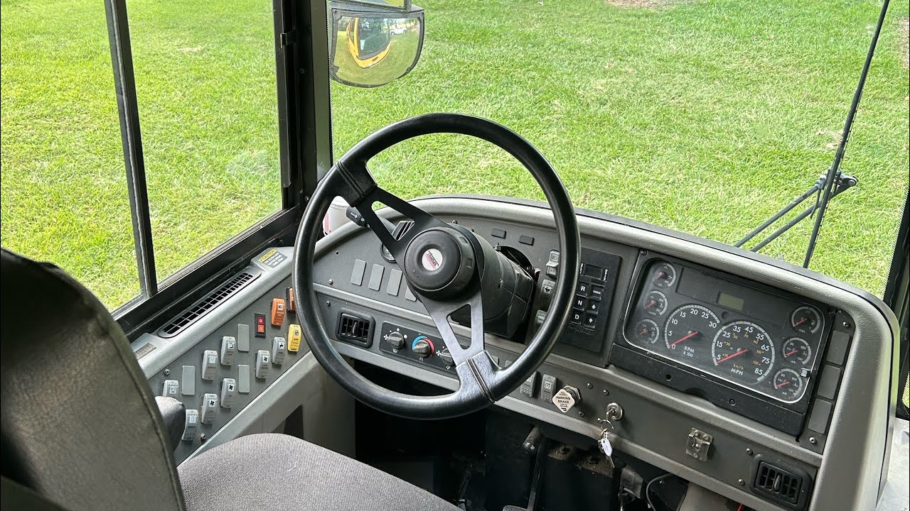 2009 Thomas HDX POV Drive