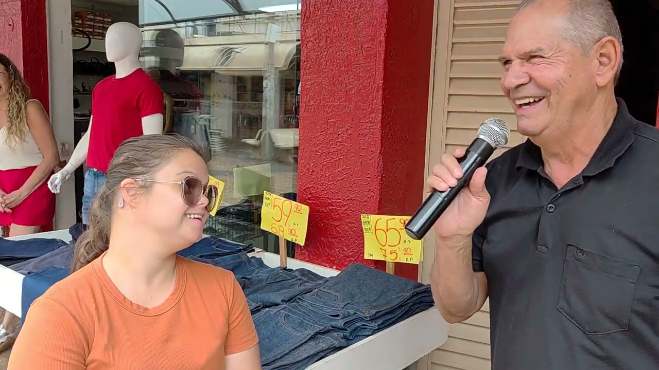 Mariana no calçadão de Frutal  mg