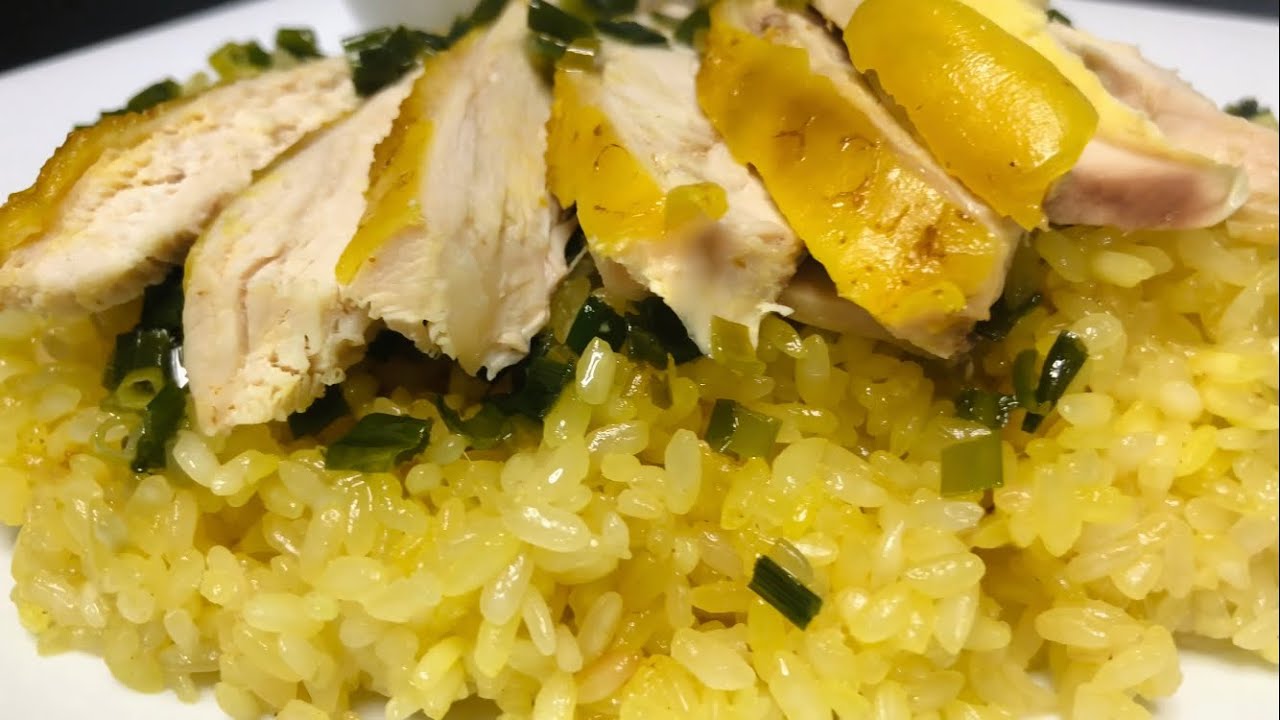 Nấu X&ocirc;i G&agrave; bằng nồi cơm điện kiểu n&agrave;y đơn giản m&agrave; ngon .