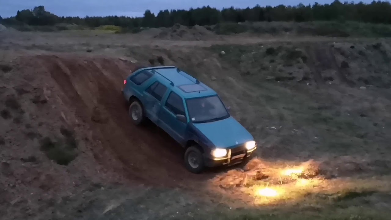 NIVA vs OPEL FRONTERA 4X4 climbing test