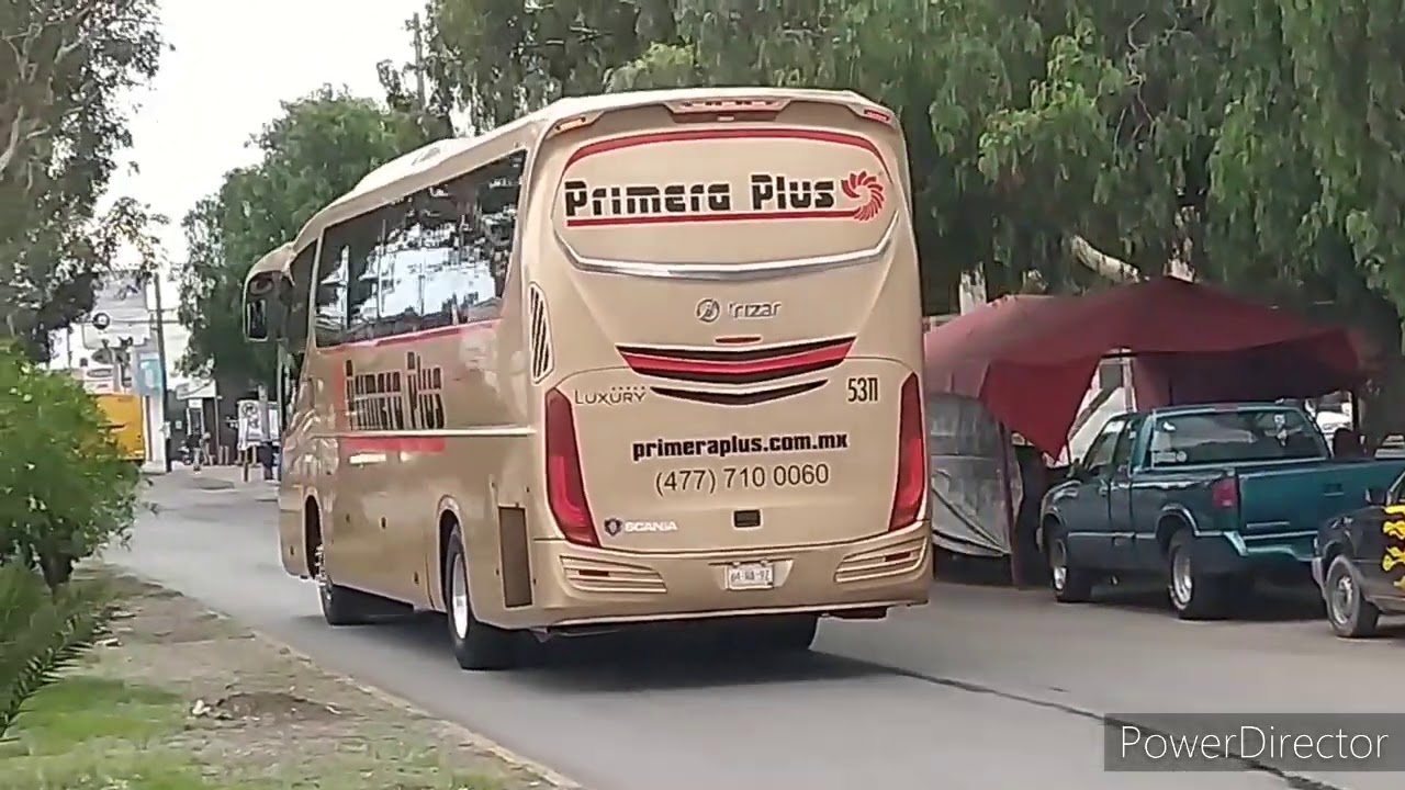 Entradas y salidas de Autobuses en la terminal terrestre potosina #4