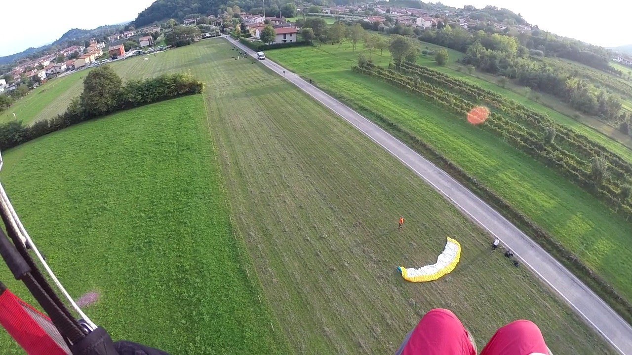 Gleitschirmfliegen/Landung in Bassano del Grappa (10.10.19)