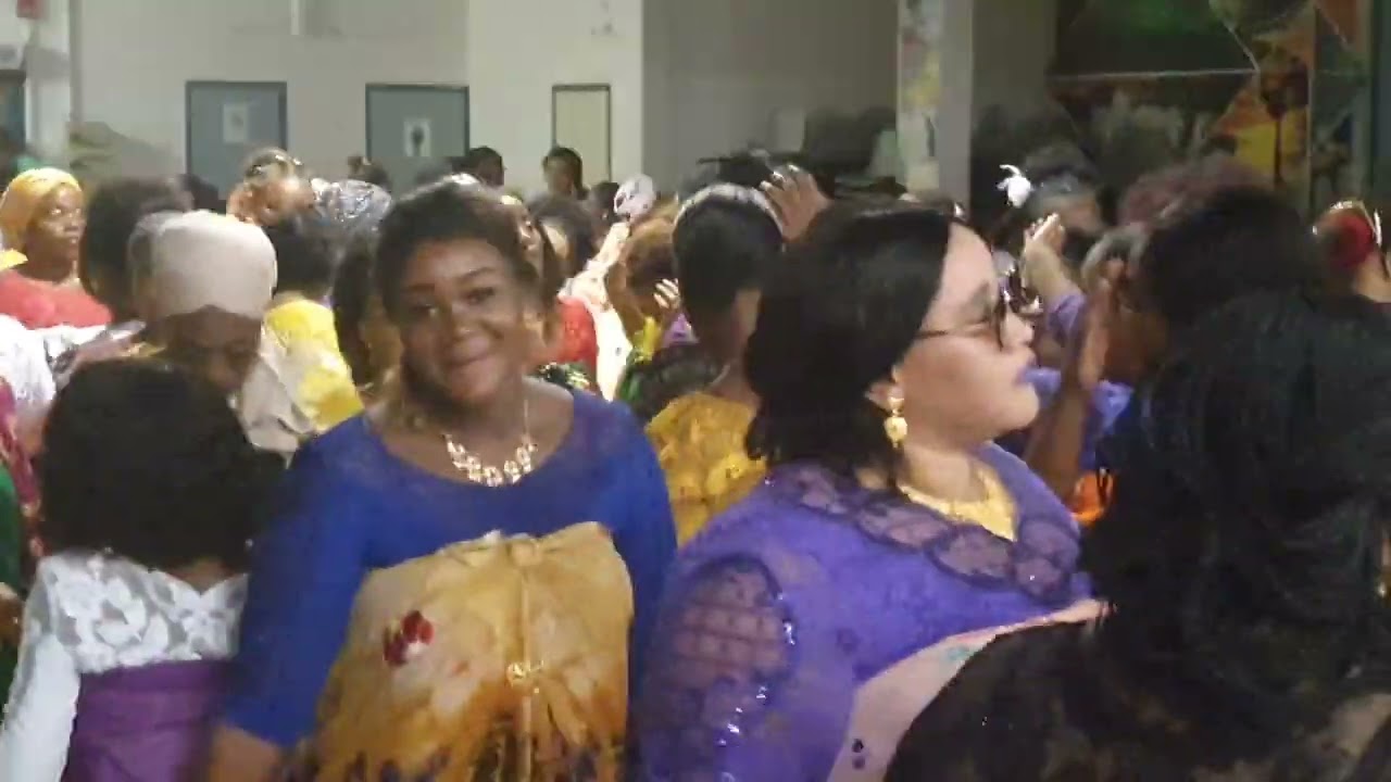 Ambiance assurée succès music mbiwi far far
