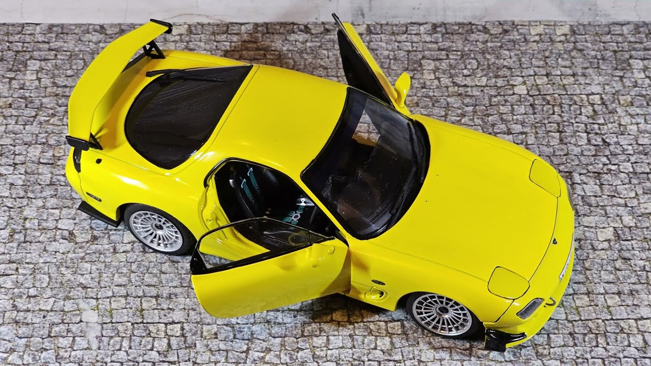 1/18 Mazda RX7 FD3RS Streetfighters in Yellow colour. Made by Solido.