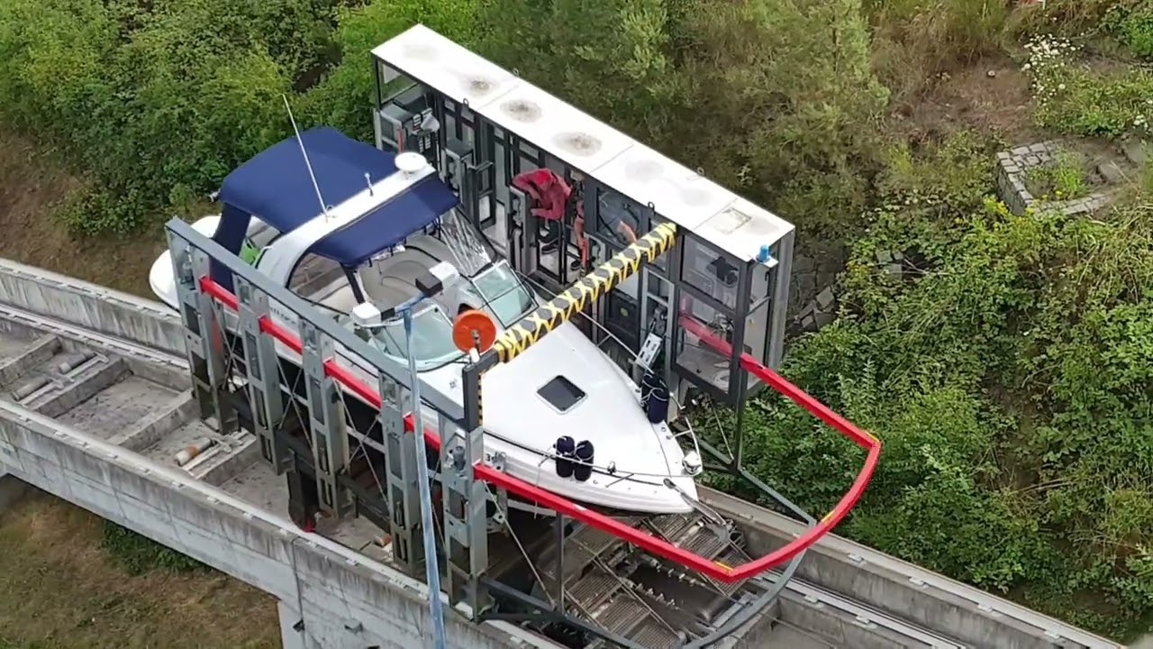 Orlická přehrada - výtah pro lodě