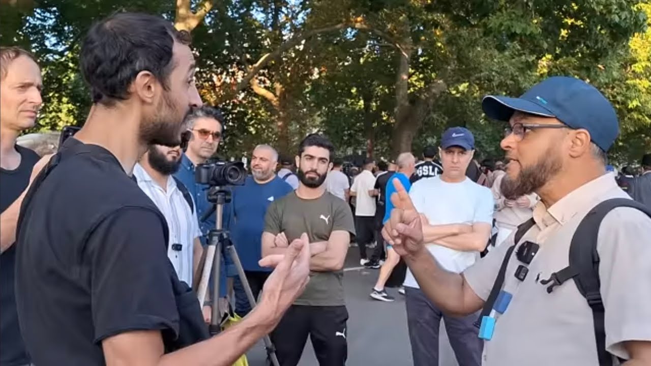 Arrogant Preacher Silenced By Muslim | Hashim |  Speakers Corner 