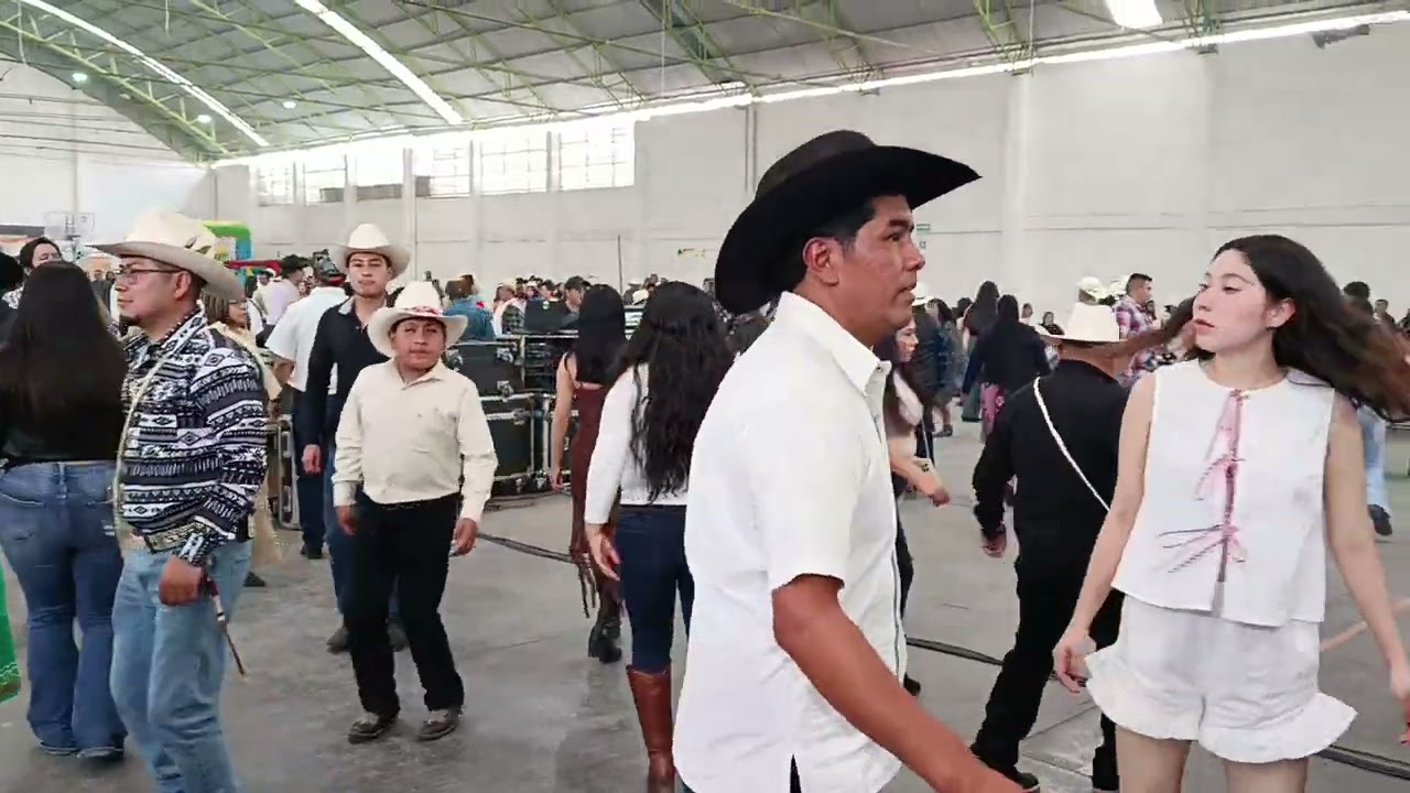 Trío mujeres tamaulipecas en Ecatepec Centro cívico de tulpetlac 