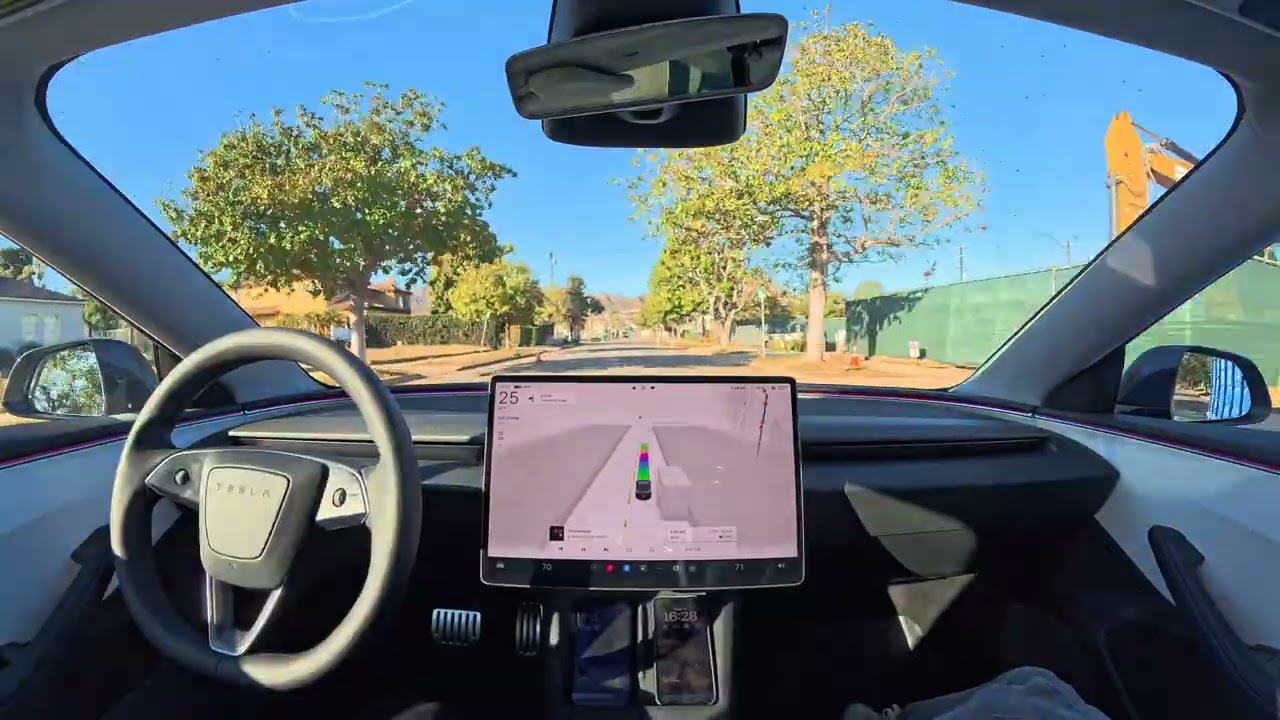 Tesla Self-Driving 14.1.2 Avoids Potholes in the Pacific Palisades
