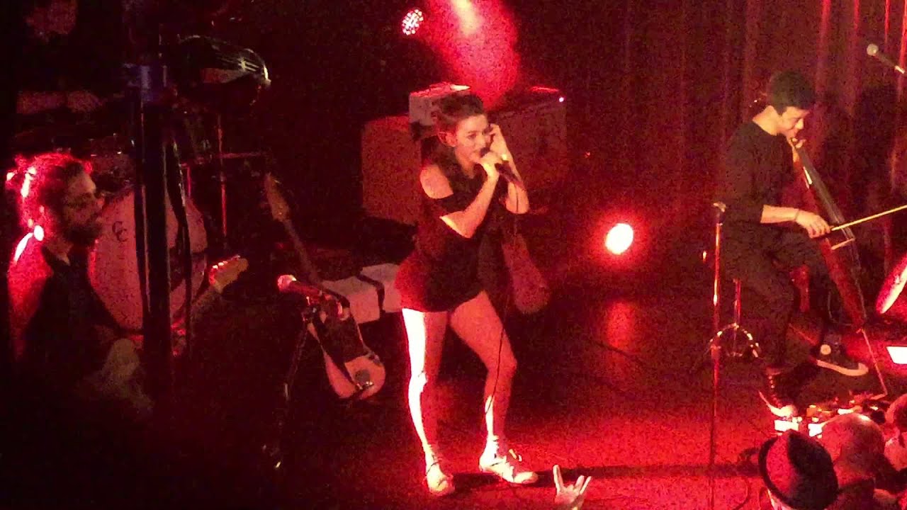 Meg Myers - Sorry (live at Fine Line)