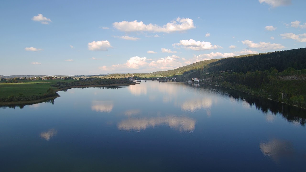 Lac de l abbaye. Jura . Franche Comté . Région des lacs
