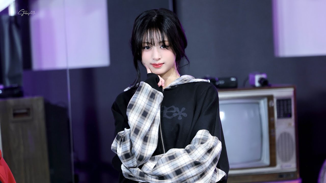 241110 BABYMONSTER AHYEON 아현 팬싸 Fansign 직캠(4K）