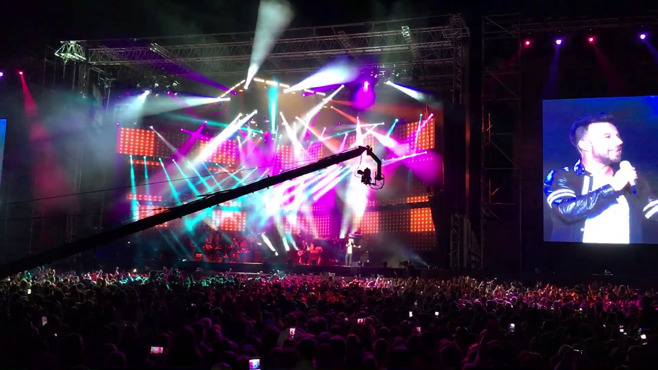Tarkan Gül Döktüm Yollarına Canlı Performans (Live)