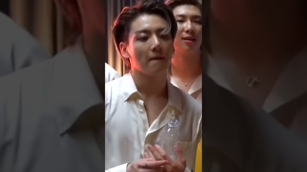 he's so hot🔥🥵#taekook #vkook #kookv
