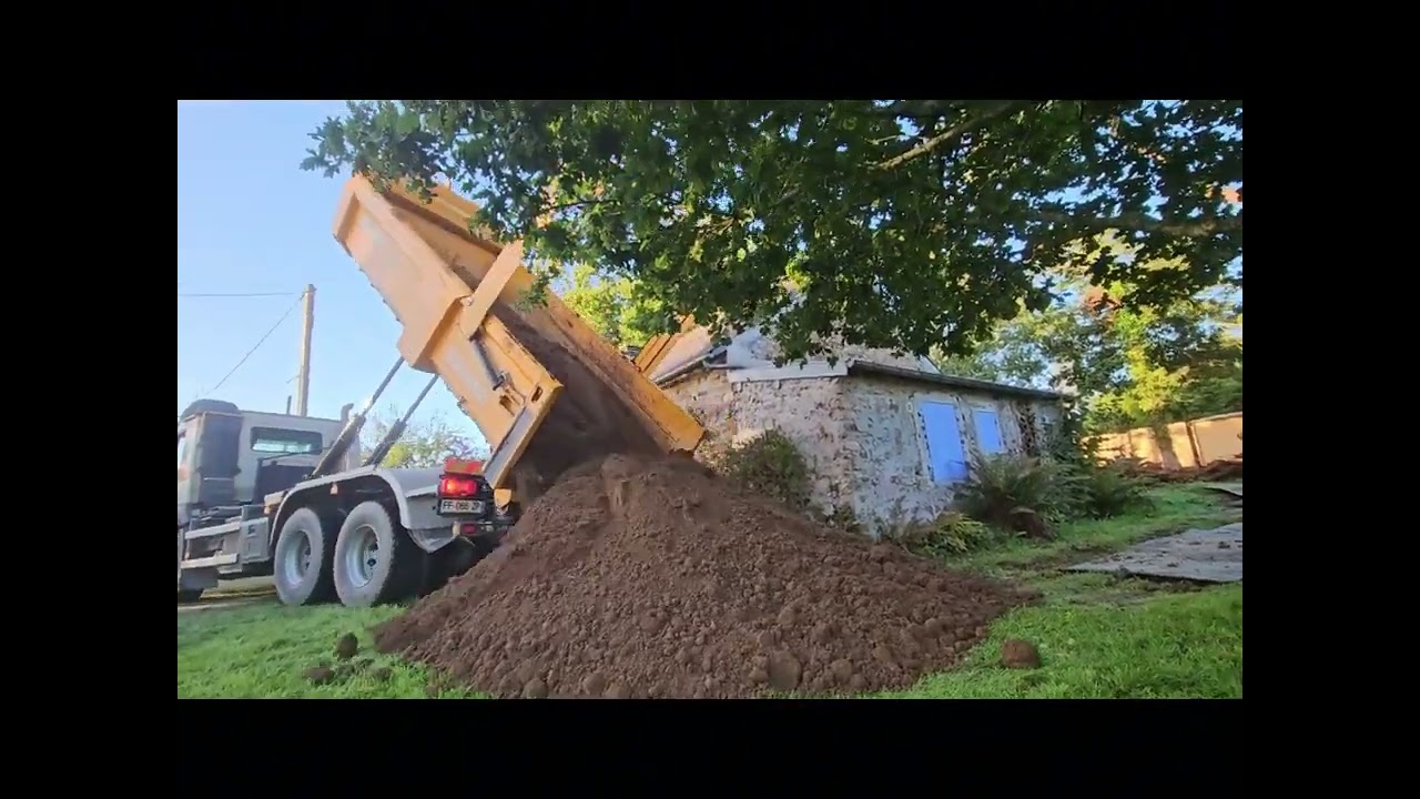 AMENAGEMENT PAYSAGER (Engazonnement, talus, haie)