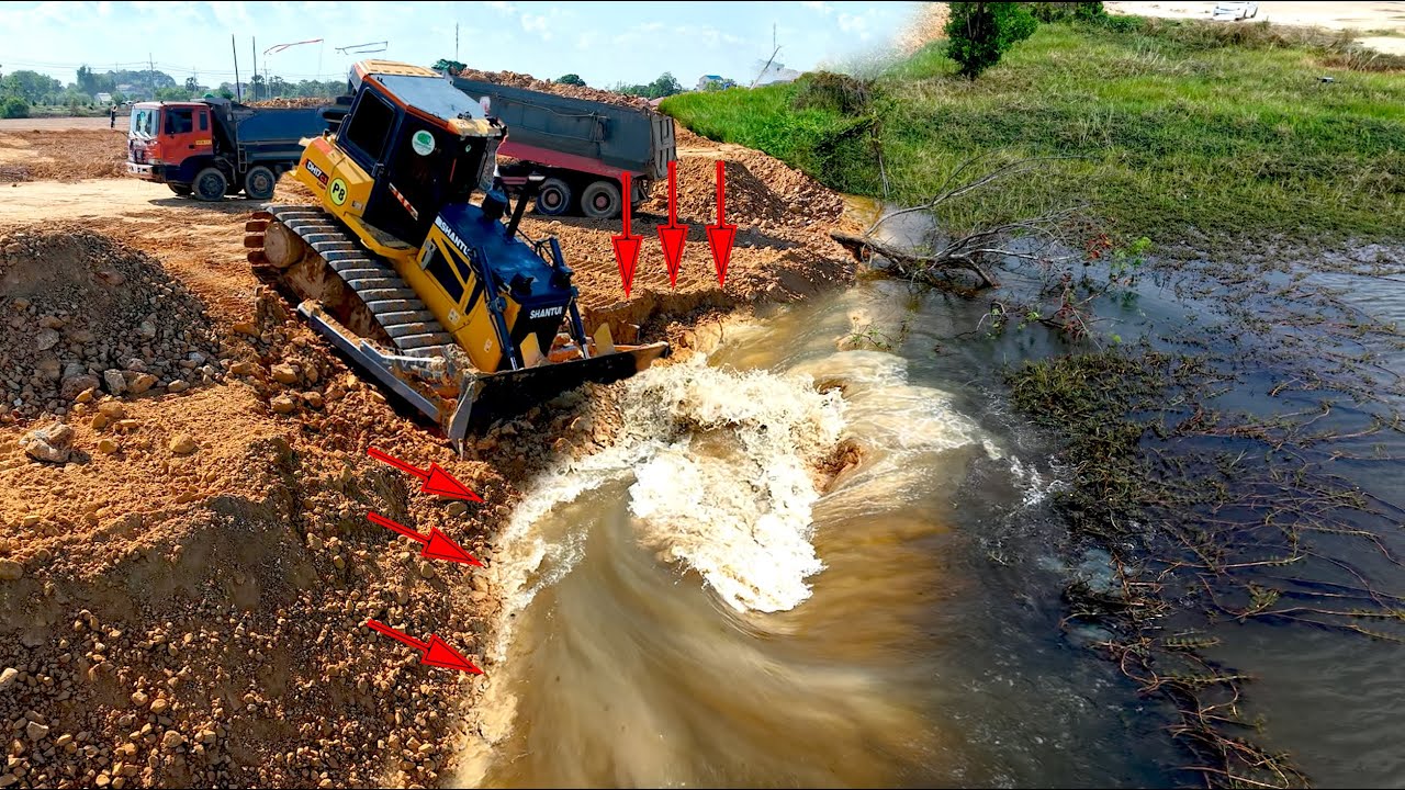 Landslide One In A Million Lucky Skillful Driver Of SHANTUI DOZER Fast Driving Back & Push Fill Land