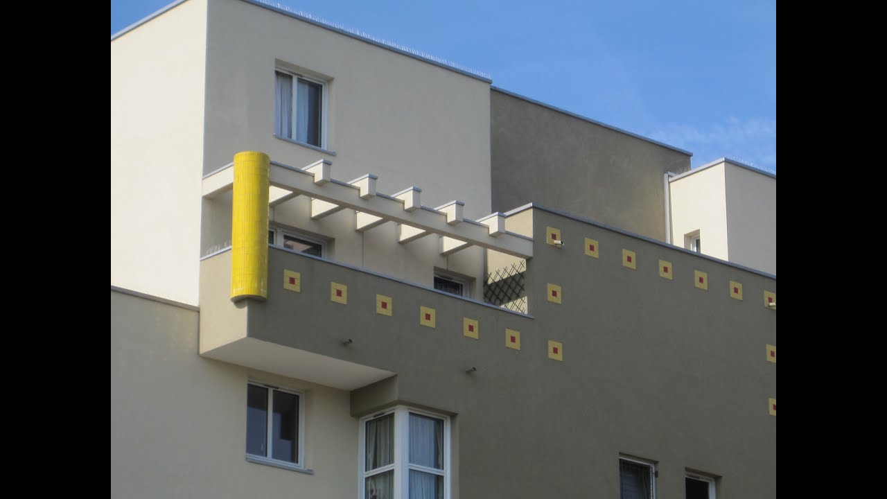 Flâneries architecturales à Noisiel - Horloge et carreaux de faïence