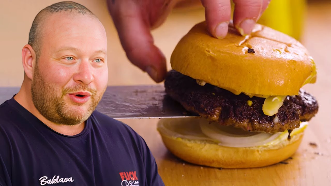 HOW TO MAKE THE PERFECT SMASH BURGER | THE IN STUDIO SHOW
