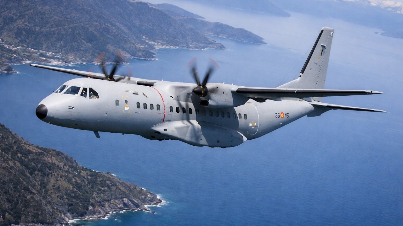 Представлен самолет C-295 | Почему этот тактический транспортный самолет становится основой совре...