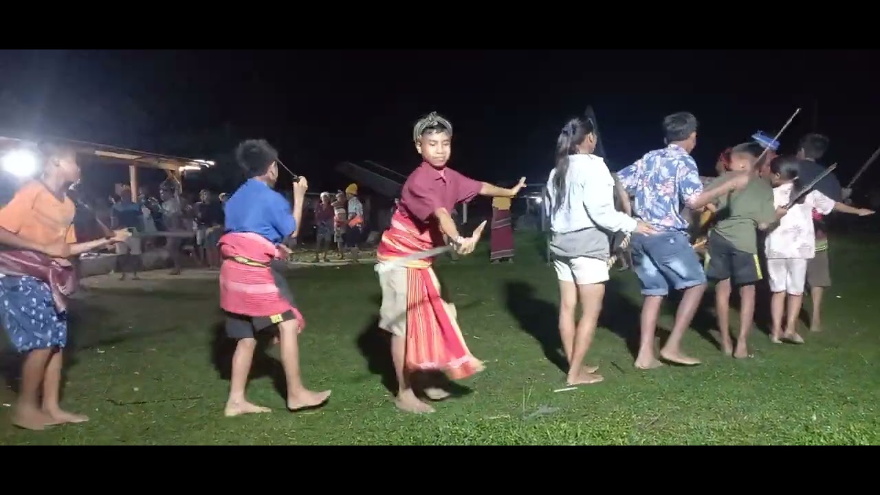 acara kedukaan didesa weekombaka,