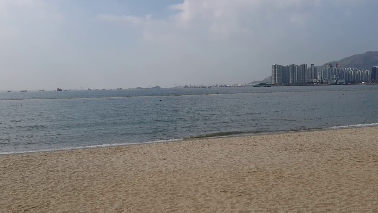 黃金泳灘救生設施問題