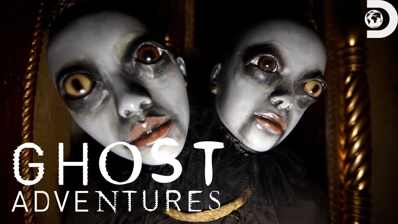 Zak Bagans Investigates His Own Museum | Ghost Adventures | Discovery