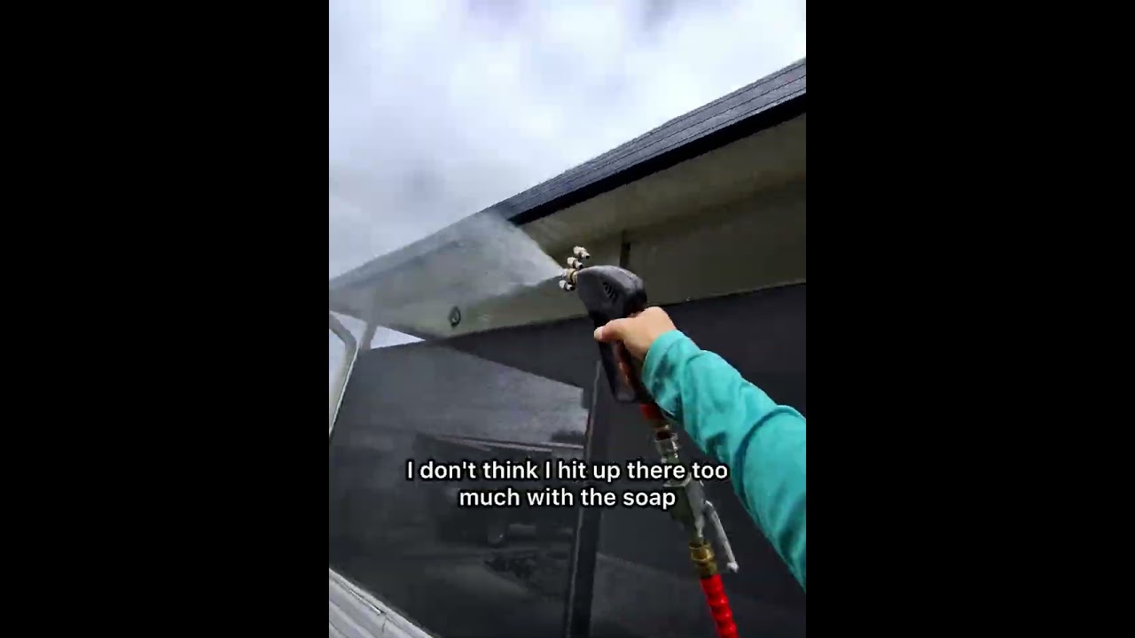 Soft Washing a House with Oxidation
