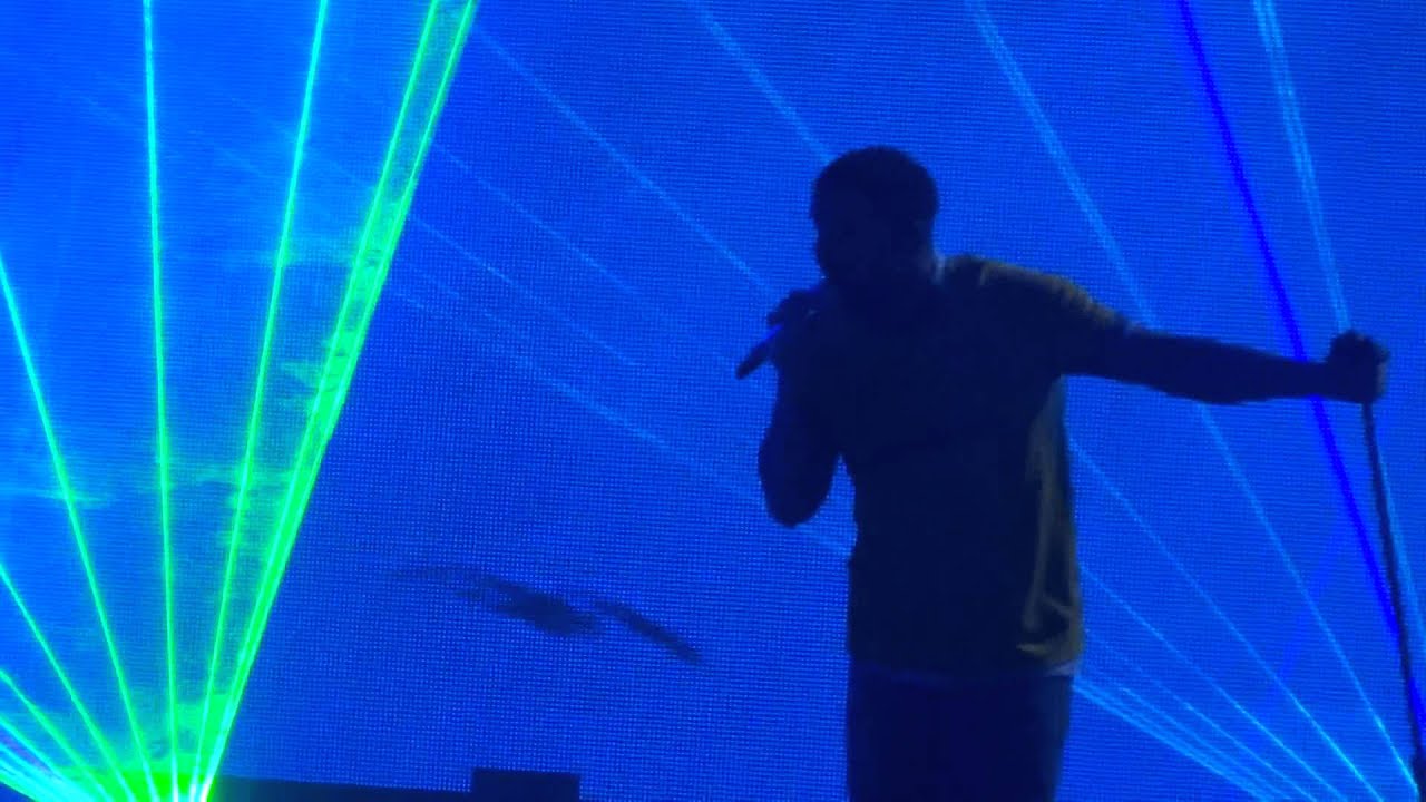 Drake - Find Your Love live Sydney All phones Arena 25/02/15
