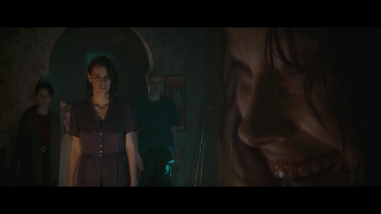 Evil Dead Rise ( 2023 ) Ellie's menacingly threatens her family and dies after pleading with Beth...
