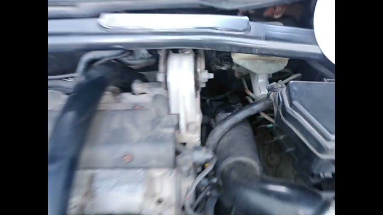 Volvo - 2004  S60 2.5T Vacuum Hose Replacement