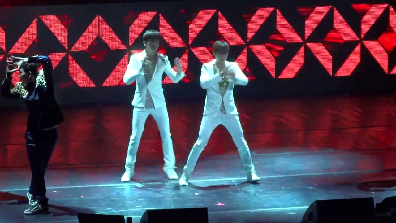 [HD] 130707 TVXQ Catch Me in CHILE -  Intro + Rising Sun
