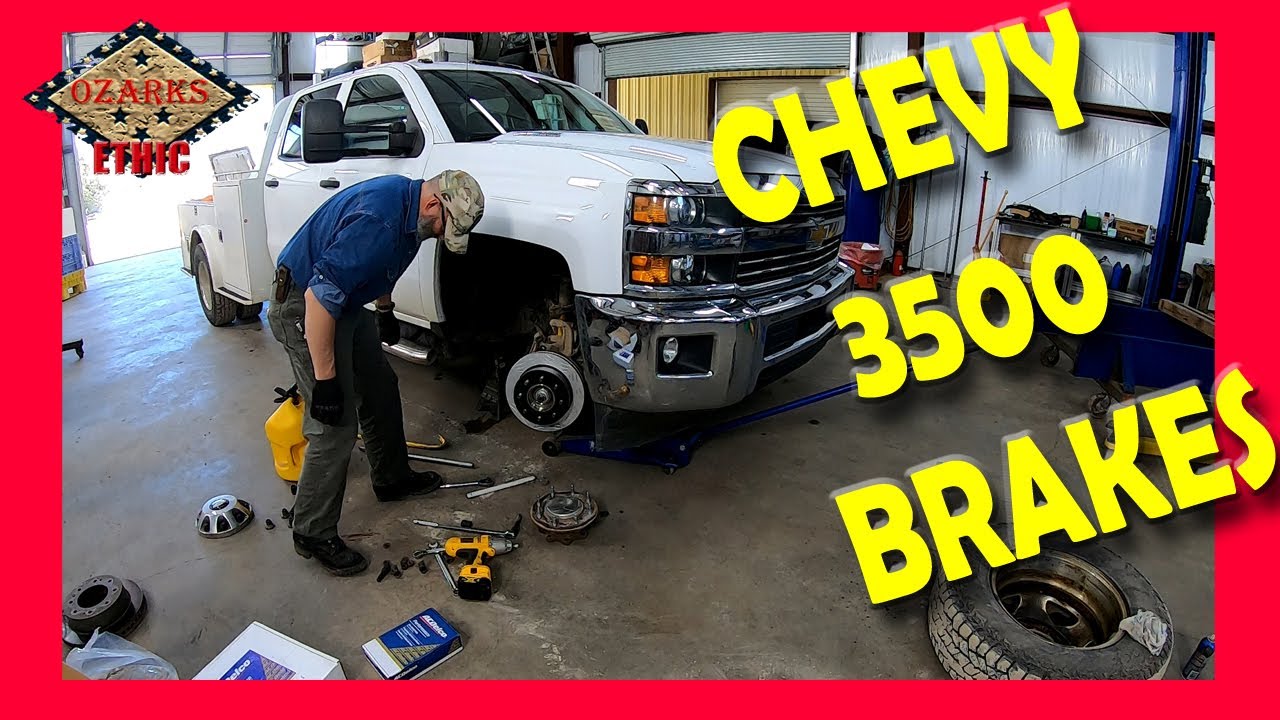 Как заменить тормозные диски и колодки Chevy 3500