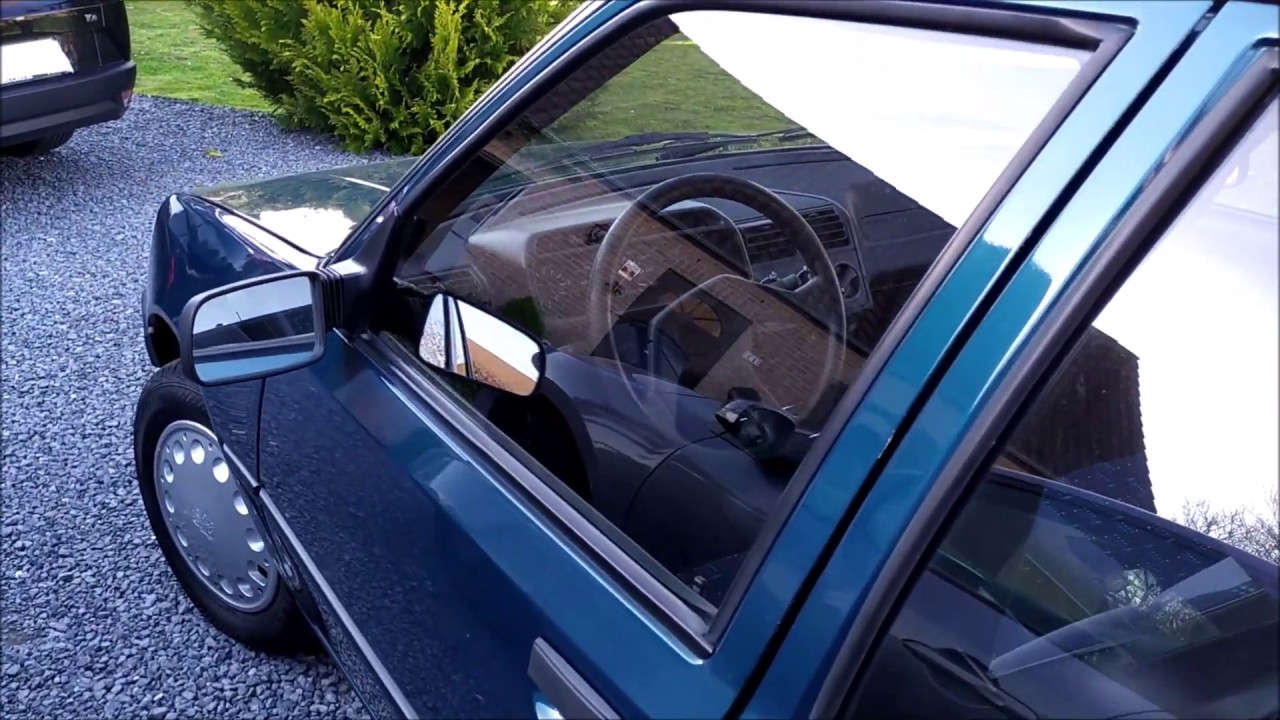 Peugeot 205 Forever - 1996 - Bleu Génésis - 1,4 75ch