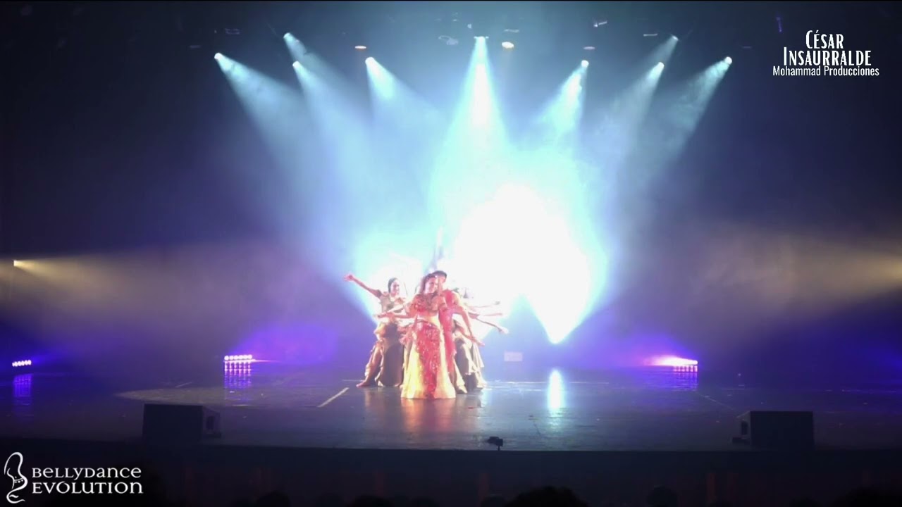 Entrance of the Stars. México Octubre 2022. César Insaurralde &Jillina Carlano