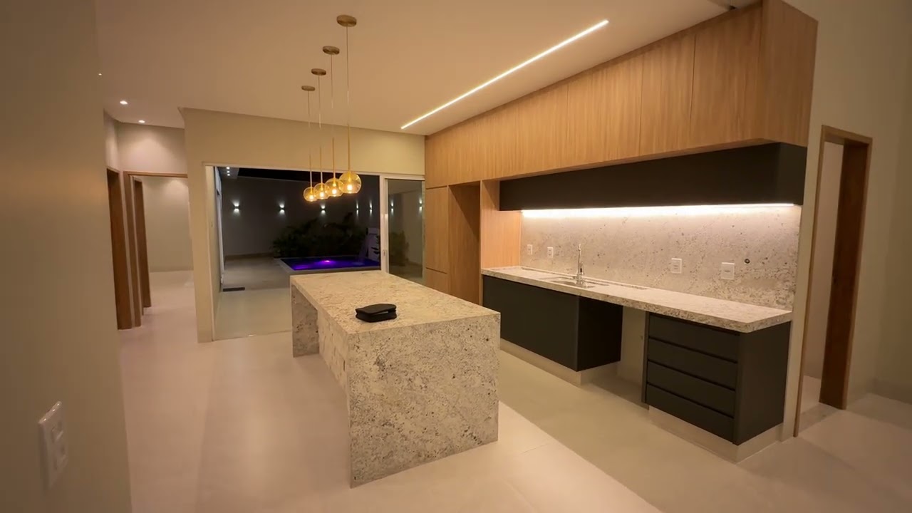 A NOITE QUE FICA LINDA ESSA LINDA CASA EM GOIÂNIA ST. 3 MARIAS. 1.060.000,00