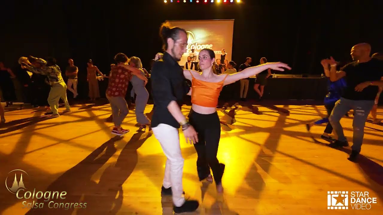 Poetic Motion | Vivienne & Johnny Salsa Social Dancing @ Salsa Cologne Salsa Congress 2022