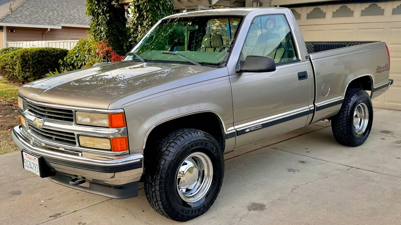 1998 Chevy K1500 4X4 - V6 - Cheyenne - Low Miles - One Owner - Super Clean
